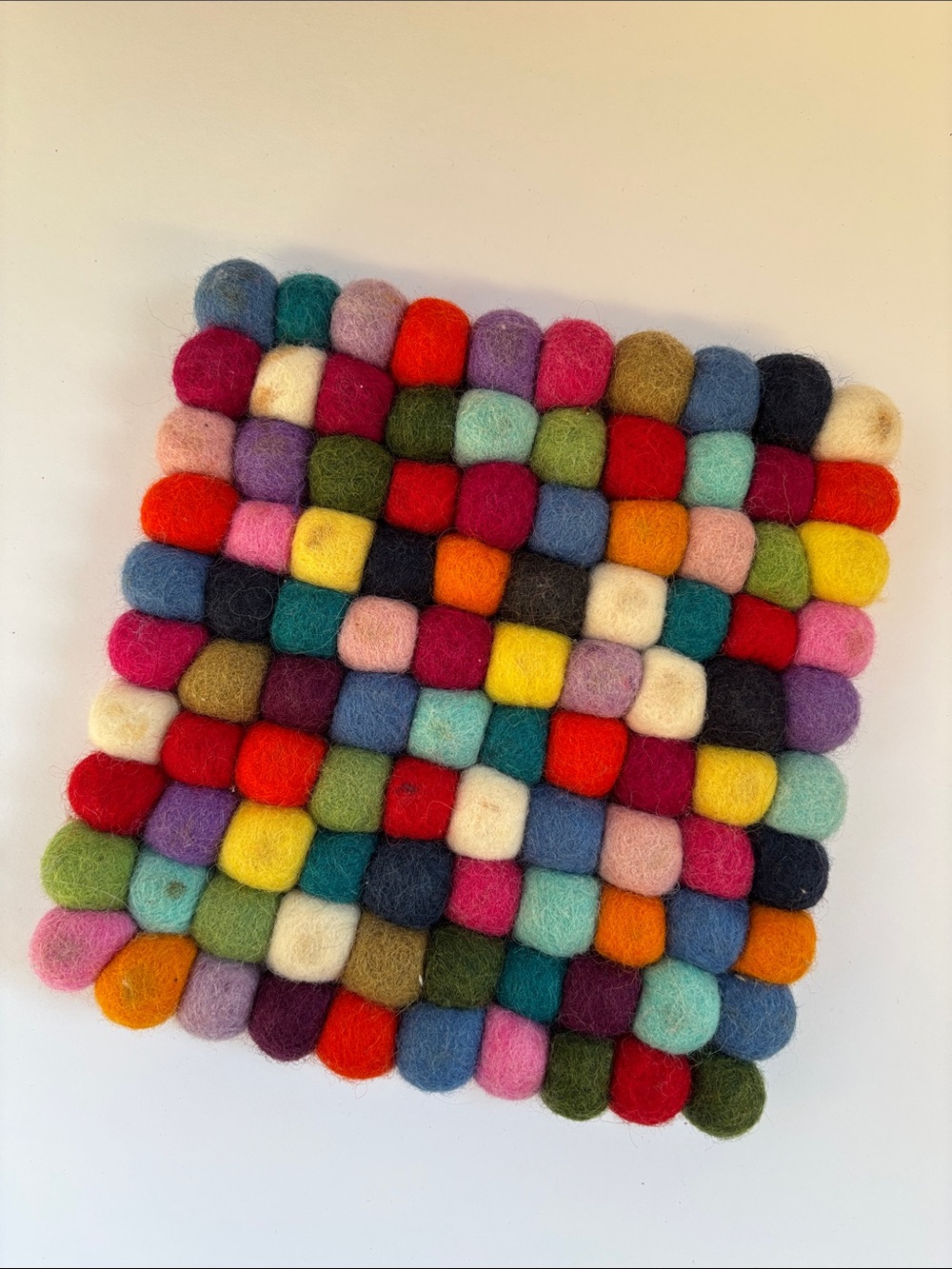 🌈 Handmade Felt Ball Trivets Set of 2 Colorful Wool Hot Pads Boho Kitchen Decor - Picture 5 of 17